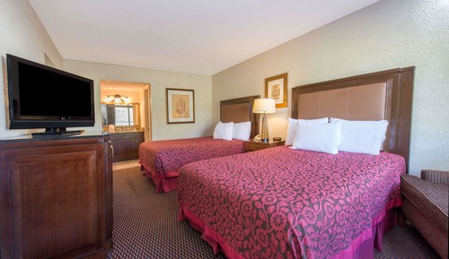 Double Room, 2 Double Beds