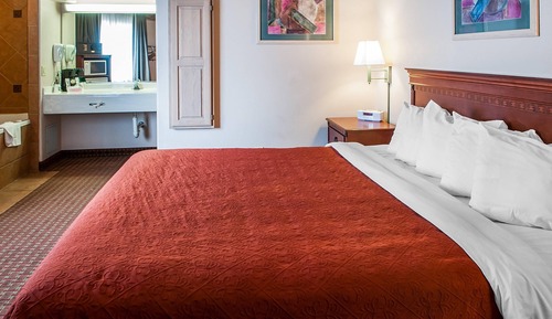 Suite, 1 King Bed, Non Smoking (Upgrade)