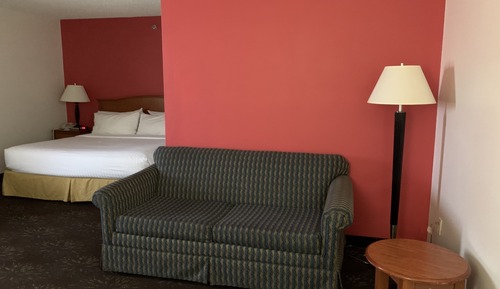 Deluxe Studio Suite, 1 King Bed, Non Smoking