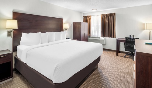 Standard Room, 1 King Bed