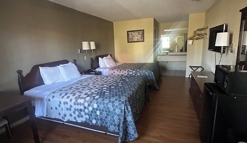Standard Room, 2 Queen Beds, Non Smoking