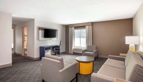 Suite, 1 King Bed with Sofa bed, Non Smoking