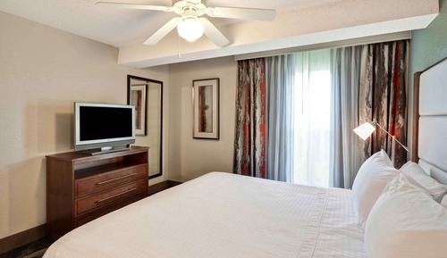 Suite, 1 King Bed with Sofa bed, Accessible (Roll-in Shower)