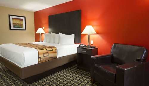 Room, 1 King Bed, Smoking