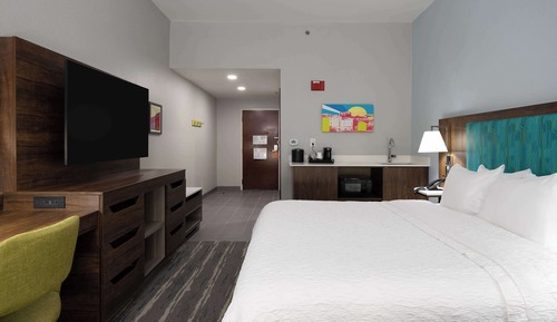 Room, 1 King Bed, Accessible (Hearing)