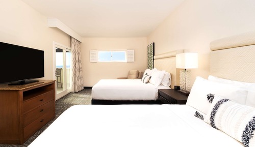 Suite, 2 Queen Beds, Partial Ocean View