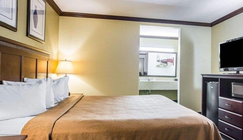 Standard Room, 1 King Bed, Non Smoking