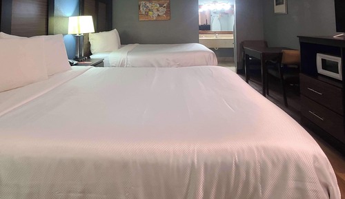 Standard Room, 2 Queen Beds, Non Smoking