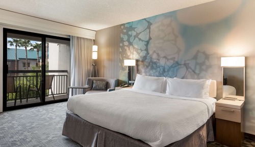 Deluxe Room, 1 King Bed with Sofa bed