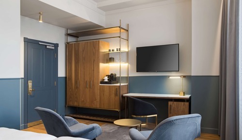 Superior Room (Collection)
