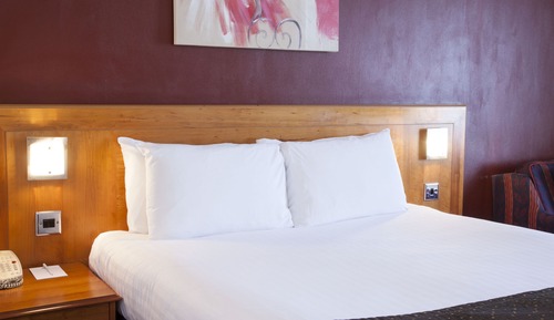 Standard Room, 1 King Bed (Walk-In Shower)