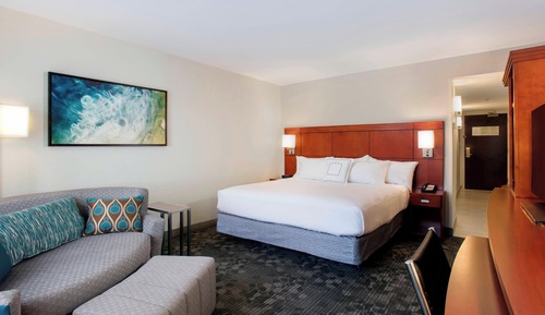 Room, 1 King Bed with Sofa bed, Balcony