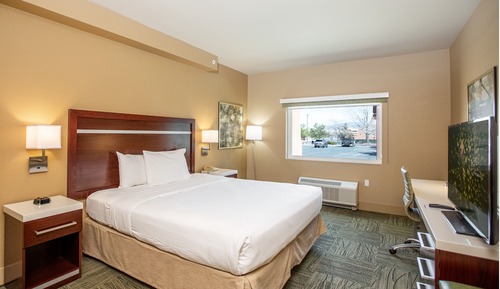 Deluxe Room, 1 King Bed