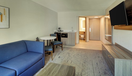 Suite, 1 Bedroom, Accessible, Jetted Tub (Communications)