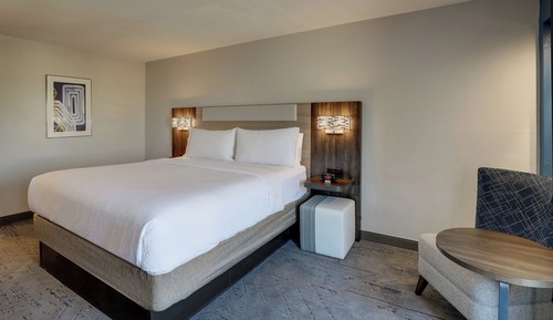 Standard Room, 1 King Bed