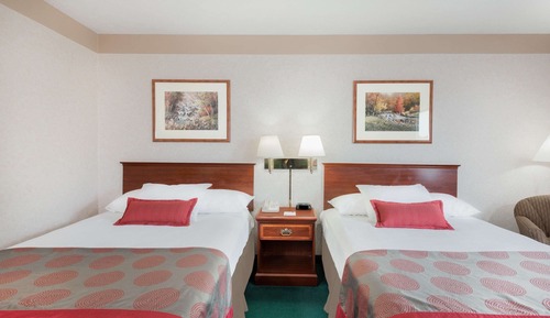 Double Room, 2 Double Beds