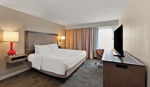 One King Bed, Non-Smoking, Accessible