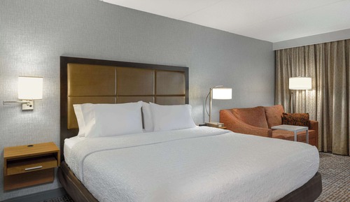 One King Bed, Non-Smoking, Accessible
