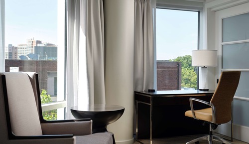 Studio Suite, 1 King Bed, Corner