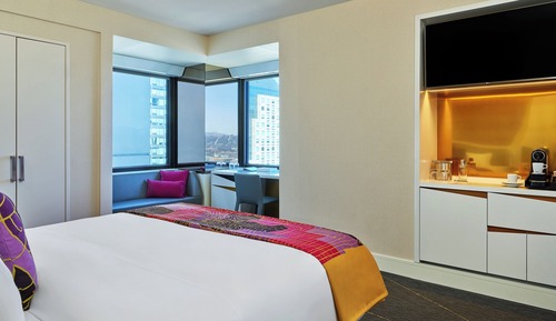Studio Suite, 1 King Bed, Non Smoking, Corner (View)