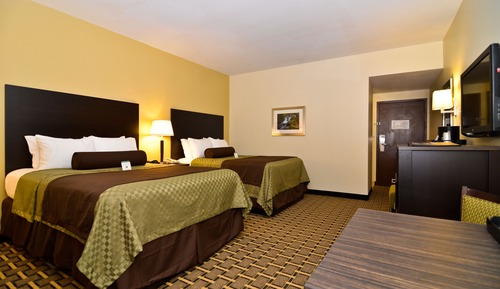 Standard Room, 2 Queen Beds, Non Smoking, Refrigerator & Microwave (Pet Friendly)