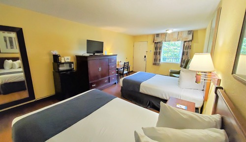 Standard Room, 2 Double Beds, Non Smoking