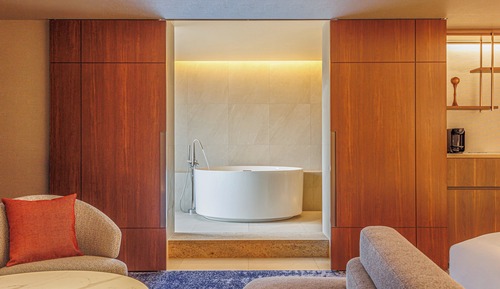 Junior Suite, 2 Twin Beds, Club Lounge Access (Luxury Bath View)
