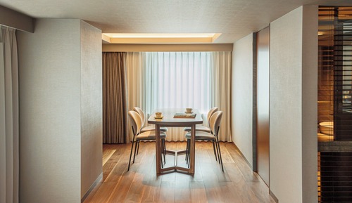 Junior Suite, 2 Twin Beds, Club Lounge Access