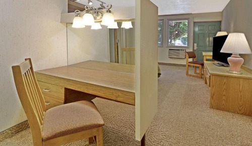 Deluxe Room, 1 King Bed