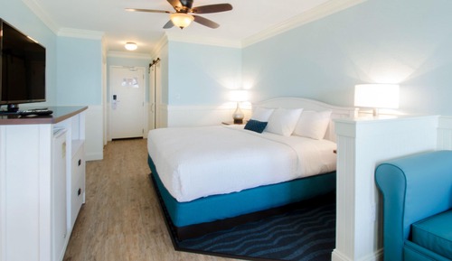 Standard Room, 1 King Bed