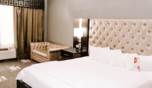 Room, 1 King Bed, Non Smoking, Jetted Tub