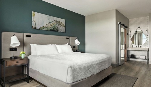 Room, 1 King Bed (Bonita Vista)
