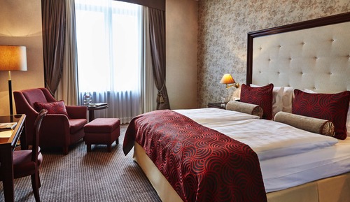 Superior Room, 1 King Bed