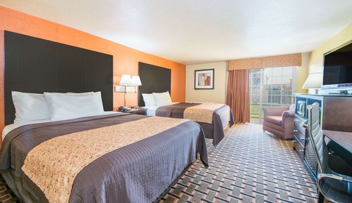 Standard Room, 2 Queen Beds, Non Smoking
