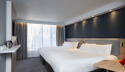 Standard Room, 2 Double Beds (with Free Hot Breakfast)