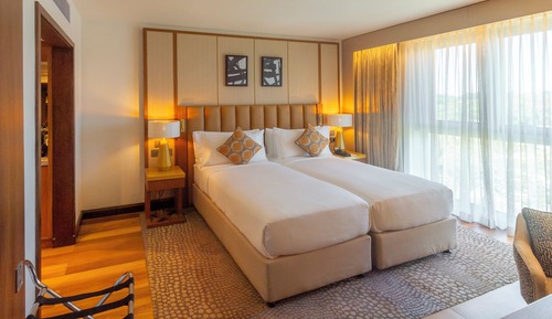 Junior Suite, 2 Twin Beds, Club Lounge Access