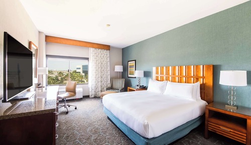 One King Bed, Non-Smoking, Accessible