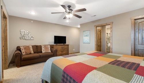 3-BD Lake View Condo W/ Loft - Penthouse Suite - 1115