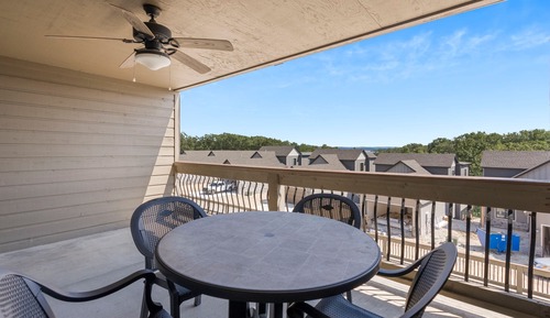2-BD Lake View Condo - Walk-In Level - 1508
