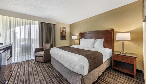 Standard Room, 1 King Bed, Non Smoking, Balcony