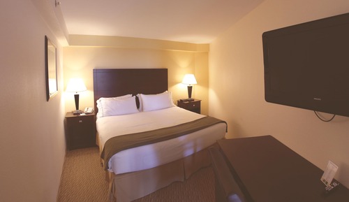 Standard Room, 1 King Bed
