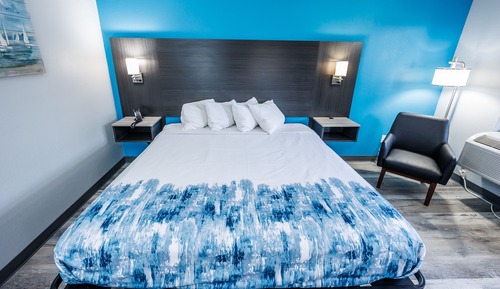 Suite, 1 King Bed, Non Smoking