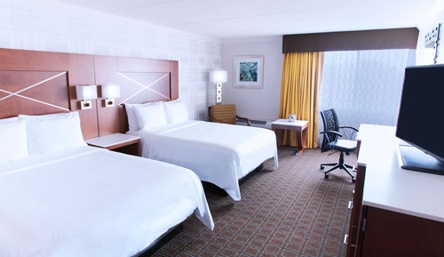 Room, 2 Queen Beds, Accessible (Mobility & Hearing, 3x3 Shower)