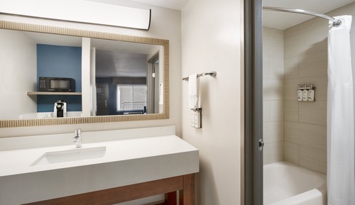 Suite, 2 Queen Beds, Pool View
