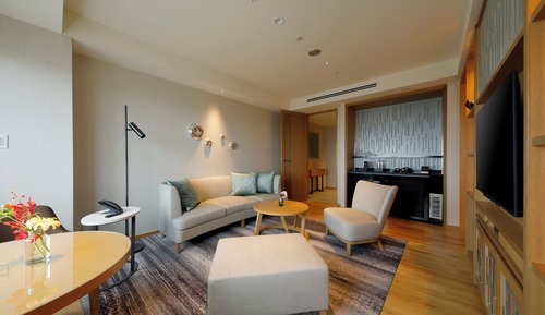 Suite Hollywood Twin Room, Non-Smoking, 64sqm