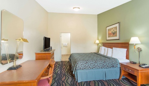 Room, 2 Queen Beds, Accessible, Non Smoking