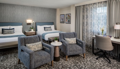 Junior Suite, 2 Queen Beds, Accessible, Bathtub