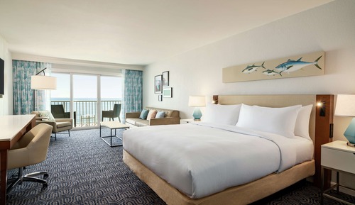 Basic Room, 1 King Bed, Accessible, Bay View (Mobility & Hearing, Roll-in Shower)