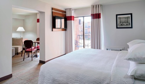 Suite, 1 King Bed with Sofa bed