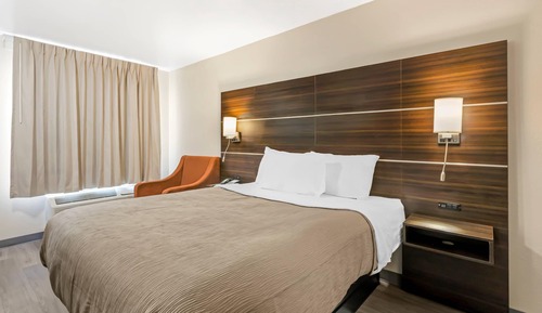 Room, 1 Queen Bed, Accessible, Smoking